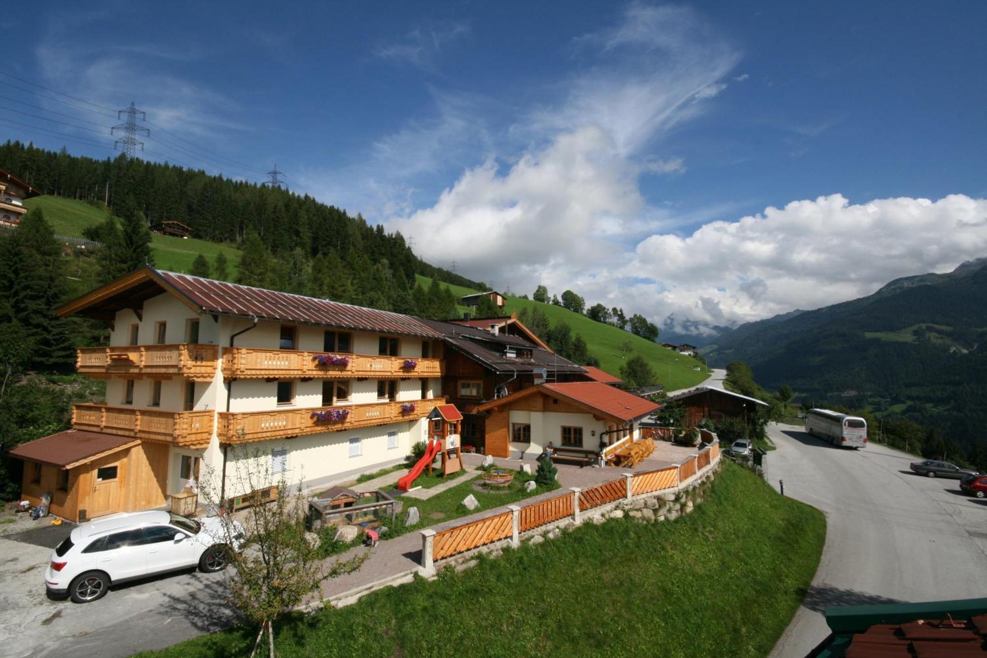 Alpengasthof Enzianhof Zell am Ziller Exterior photo