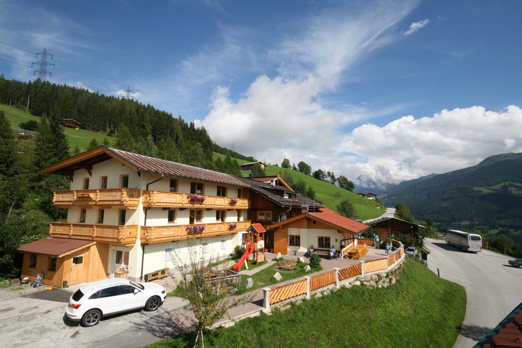 Alpengasthof Enzianhof Zell am Ziller Exterior photo